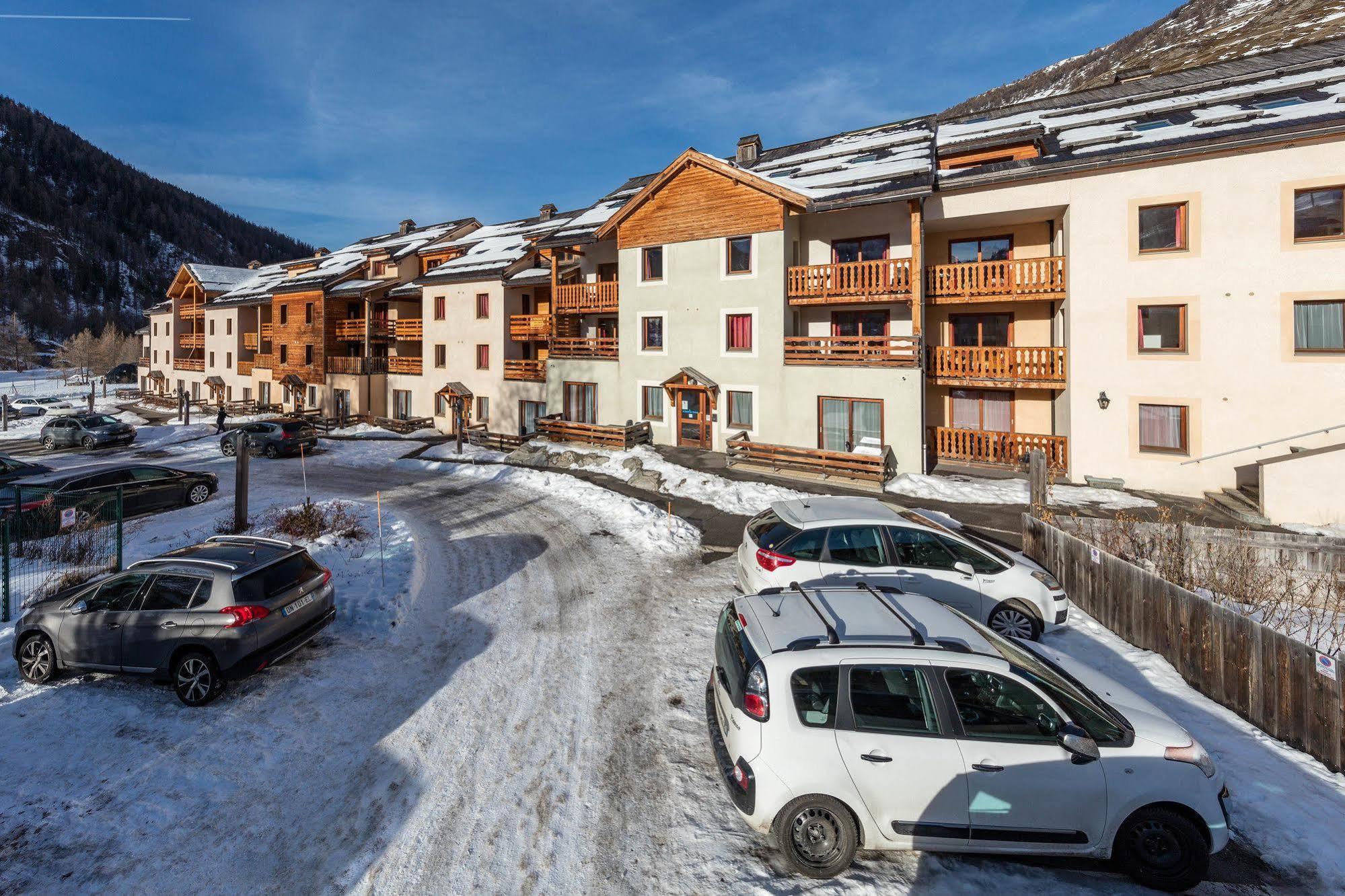 Aparthotel Noemys Balcons Du Viso Abriès Exterior foto