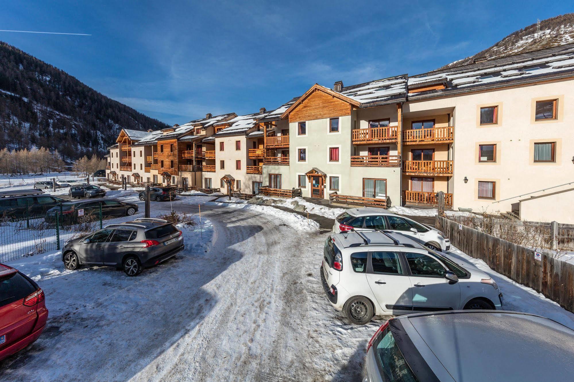 Aparthotel Noemys Balcons Du Viso Abriès Exterior foto